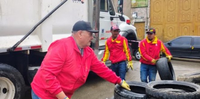 Operación Llantatón en diferentes barrios de la localidad de Usme Operación Llantatón en diferentes barrios de la localidad de Usme